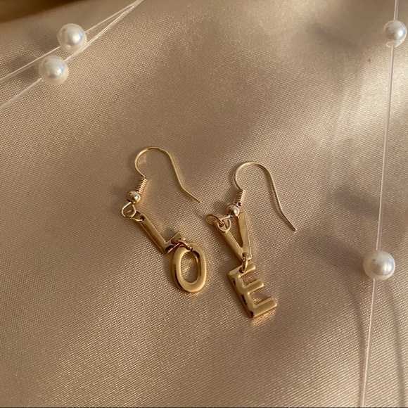 💙💕Last one LOVE Faith 18K Goldplated Hooks - Picture 2 of 7